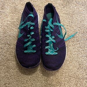 Nike ankle fly knit shoes